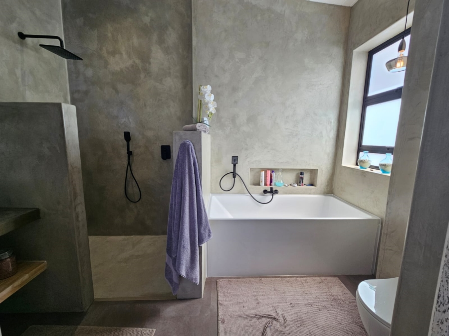 4 Bedroom Property for Sale in Stilbaai Wes Western Cape